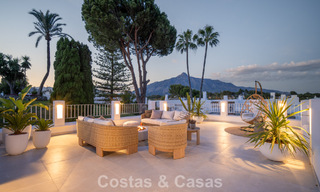 Casa adosada renovada en venta en el popular enclave de golf de Aloha Golf, en Nueva Andalucía, Marbella 780849 