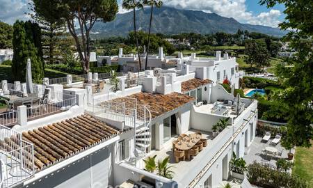 Casa adosada renovada en venta en el popular enclave de golf de Aloha Golf, en Nueva Andalucía, Marbella 780853