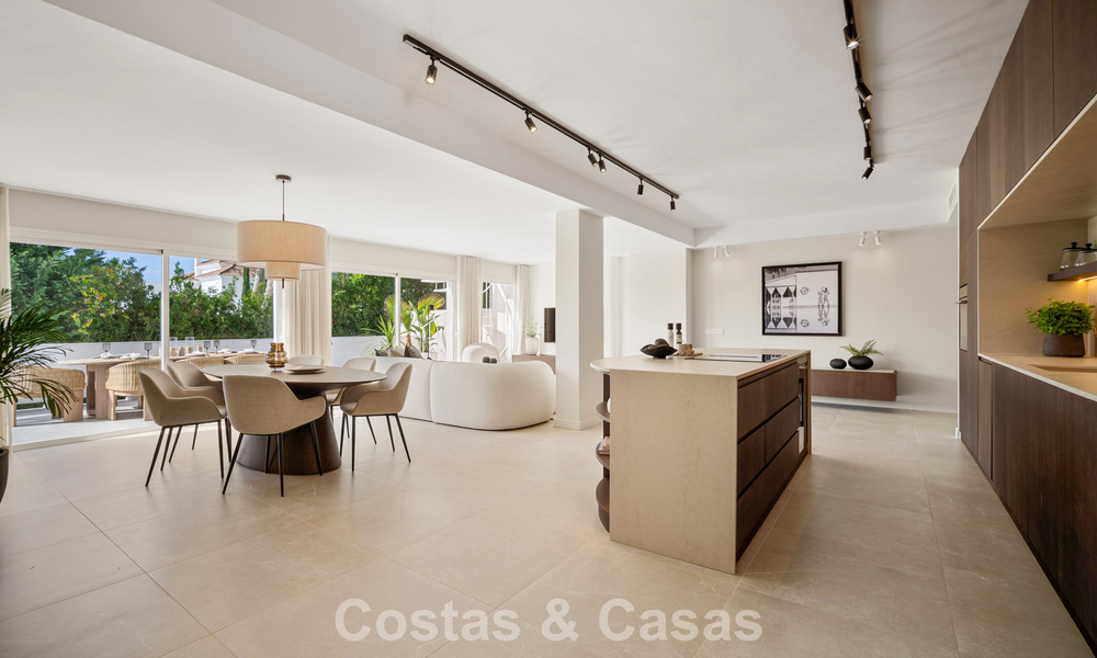 Casa adosada renovada en venta en el popular enclave de golf de Aloha Golf, en Nueva Andalucía, Marbella 780854