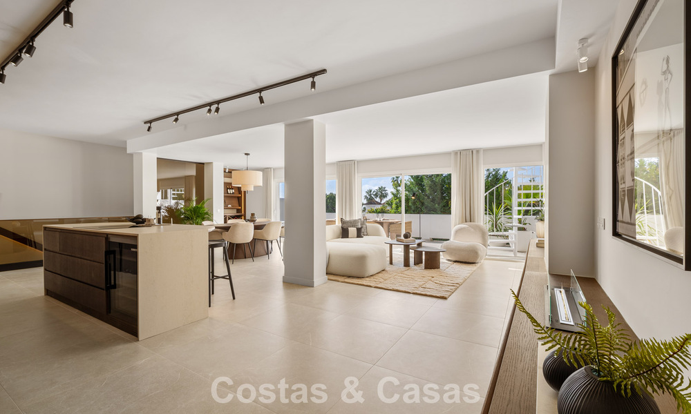 Casa adosada renovada en venta en el popular enclave de golf de Aloha Golf, en Nueva Andalucía, Marbella 780857