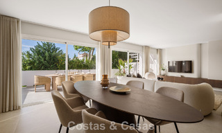 Casa adosada renovada en venta en el popular enclave de golf de Aloha Golf, en Nueva Andalucía, Marbella 780859 