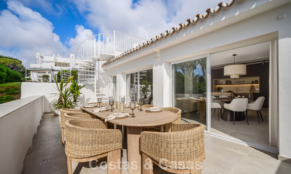 Casa adosada renovada en venta en el popular enclave de golf de Aloha Golf, en Nueva Andalucía, Marbella 780865