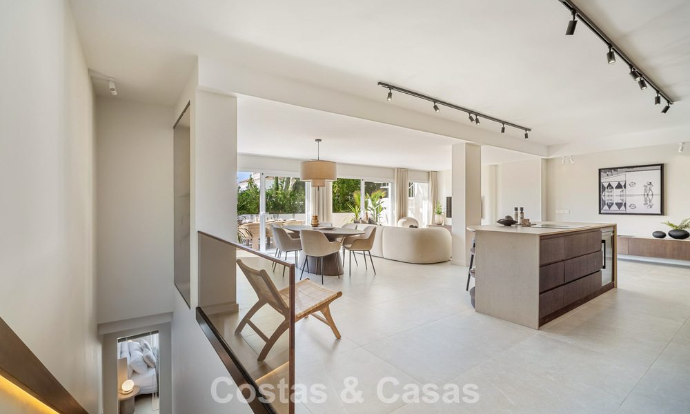 Casa adosada renovada en venta en el popular enclave de golf de Aloha Golf, en Nueva Andalucía, Marbella 780872
