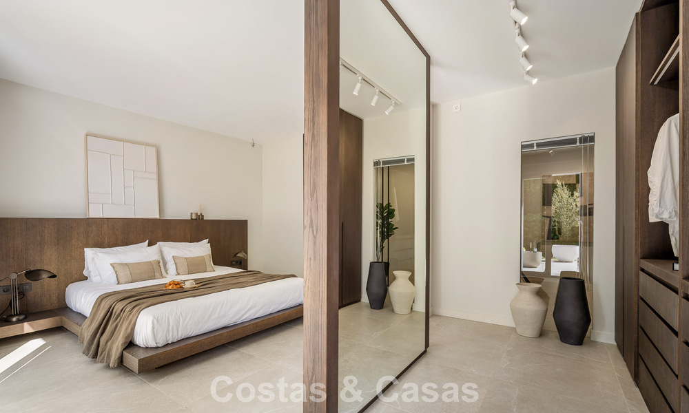 Casa adosada renovada en venta en el popular enclave de golf de Aloha Golf, en Nueva Andalucía, Marbella 780880