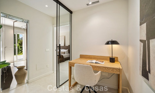 Casa adosada renovada en venta en el popular enclave de golf de Aloha Golf, en Nueva Andalucía, Marbella 780885 