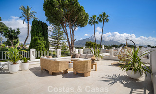 Casa adosada renovada en venta en el popular enclave de golf de Aloha Golf, en Nueva Andalucía, Marbella 780890 