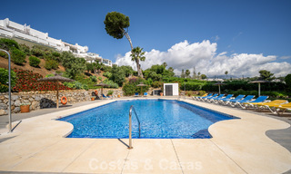 Casa adosada renovada en venta en el popular enclave de golf de Aloha Golf, en Nueva Andalucía, Marbella 780895 