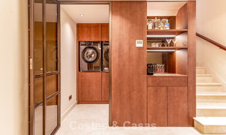 Lujosa casa adosada reformada de estilo mediterráneo en venta en la Milla de Oro de Marbella 782940 