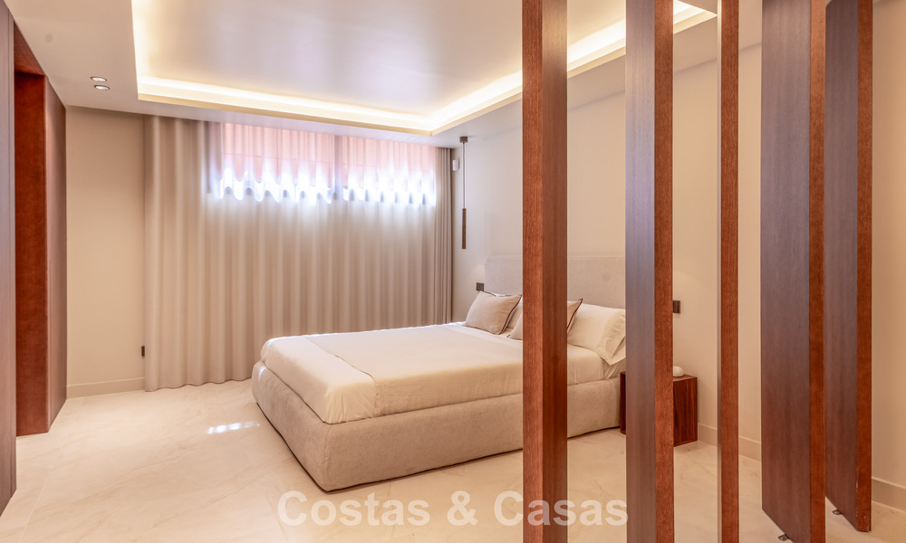 Lujosa casa adosada reformada de estilo mediterráneo en venta en la Milla de Oro de Marbella 782942