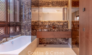 Lujosa casa adosada reformada de estilo mediterráneo en venta en la Milla de Oro de Marbella 782951 