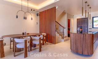 Lujosa casa adosada reformada de estilo mediterráneo en venta en la Milla de Oro de Marbella 782958 