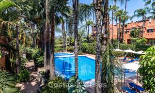 Lujosa casa adosada reformada de estilo mediterráneo en venta en la Milla de Oro de Marbella 782968 