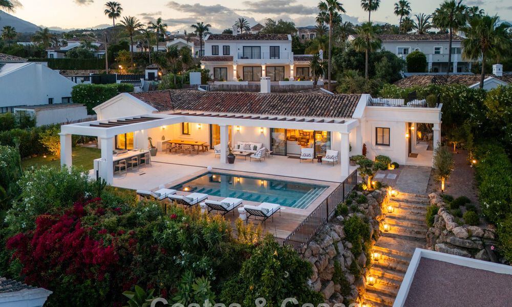 Villa de lujo de una sola planta, lista para entrar a vivir, en venta en el Valle del Golf de Nueva Andalucía, Marbella 780936