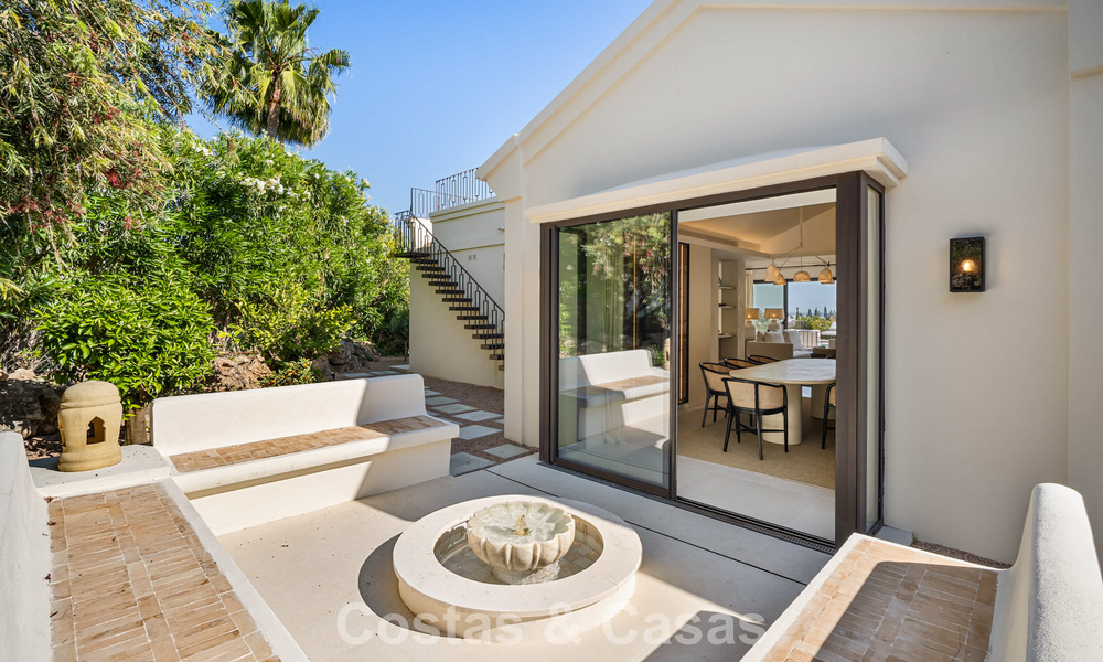 Villa de lujo de una sola planta, lista para entrar a vivir, en venta en el Valle del Golf de Nueva Andalucía, Marbella 780955