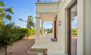 Villa de lujo de una sola planta, lista para entrar a vivir, en venta en el Valle del Golf de Nueva Andalucía, Marbella 780960 