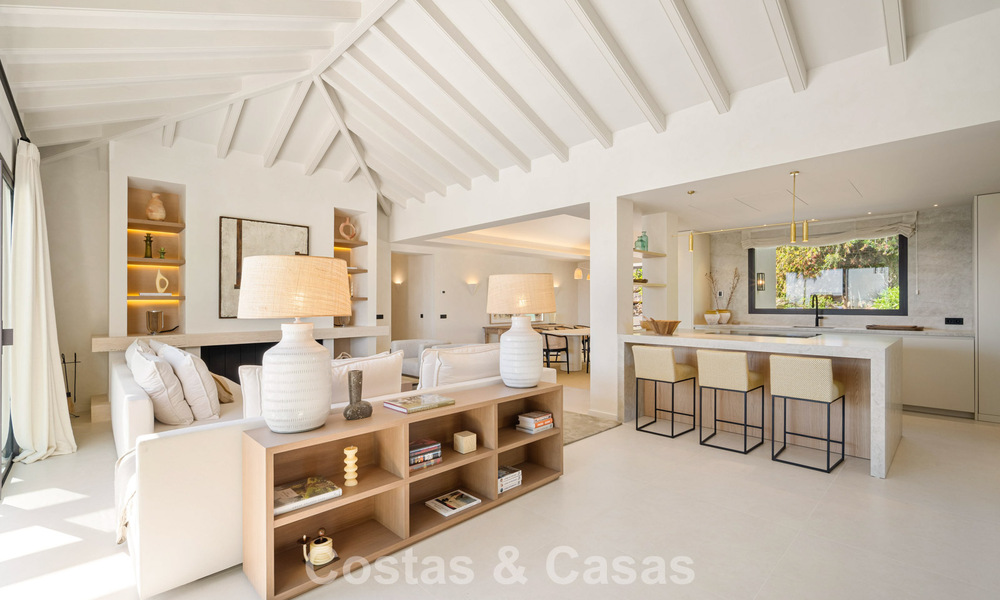 Villa de lujo de una sola planta, lista para entrar a vivir, en venta en el Valle del Golf de Nueva Andalucía, Marbella 780964