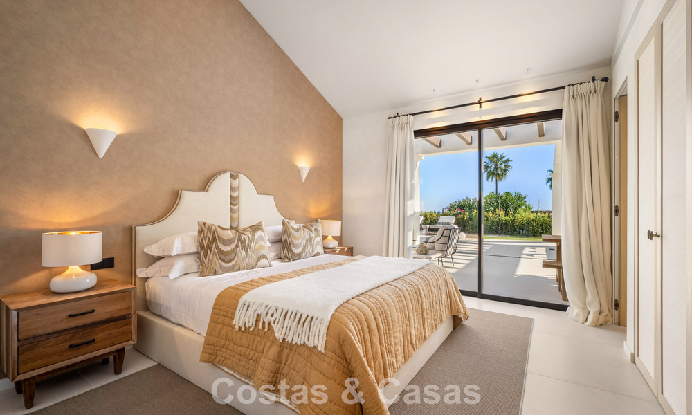 Villa de lujo de una sola planta, lista para entrar a vivir, en venta en el Valle del Golf de Nueva Andalucía, Marbella 780986