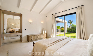 Villa de lujo de una sola planta, lista para entrar a vivir, en venta en el Valle del Golf de Nueva Andalucía, Marbella 780995 