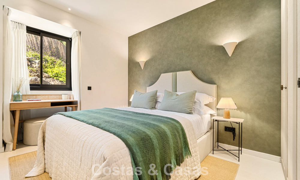 Villa de lujo de una sola planta, lista para entrar a vivir, en venta en el Valle del Golf de Nueva Andalucía, Marbella 781008