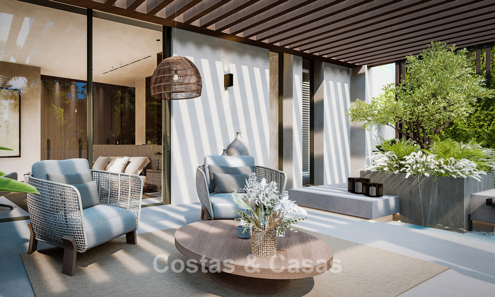 Exclusiva villa renovada con arquitectura sofisticada en venta en la prestigiosa Nueva Andalucía, Marbella 781044