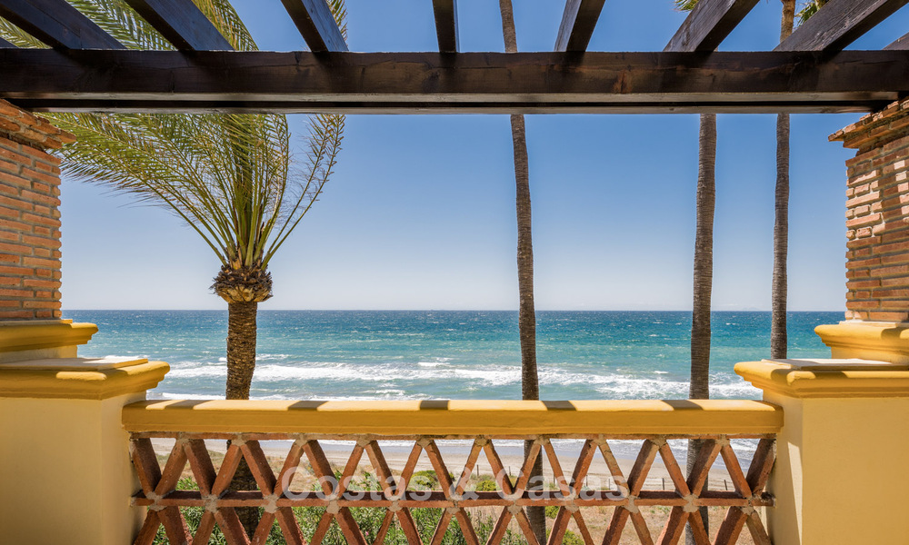 Lujoso apartamento de 3 dormitorios con vistas frontales al mar en venta al este de Marbella centro 780910