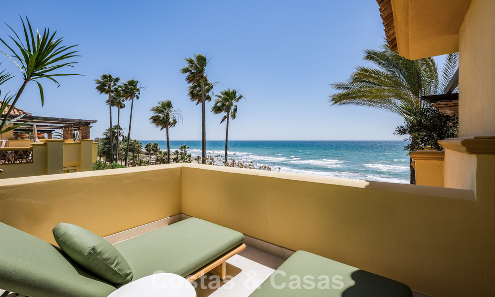 Lujoso apartamento de 3 dormitorios con vistas frontales al mar en venta al este de Marbella centro 780911