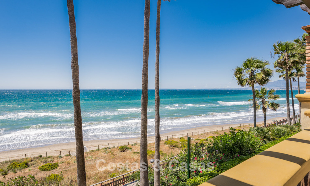 Lujoso apartamento de 3 dormitorios con vistas frontales al mar en venta al este de Marbella centro 780914