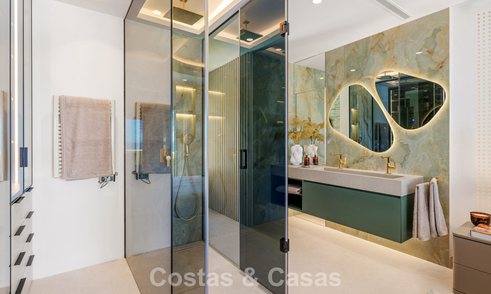 Lujoso apartamento de 3 dormitorios con vistas frontales al mar en venta al este de Marbella centro 780919