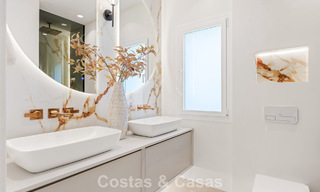 Lujoso apartamento de 3 dormitorios con vistas frontales al mar en venta al este de Marbella centro 780926 