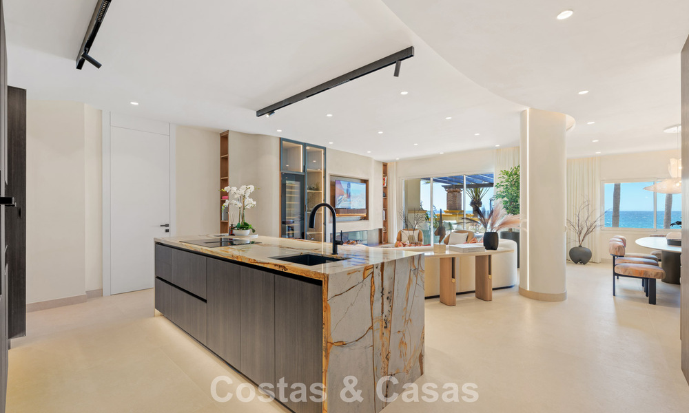 Lujoso apartamento de 3 dormitorios con vistas frontales al mar en venta al este de Marbella centro 780935