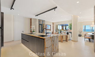 Lujoso apartamento de 3 dormitorios con vistas frontales al mar en venta al este de Marbella centro 780935 
