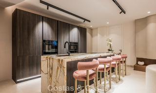 Lujoso apartamento de 3 dormitorios con vistas frontales al mar en venta al este de Marbella centro 780979 