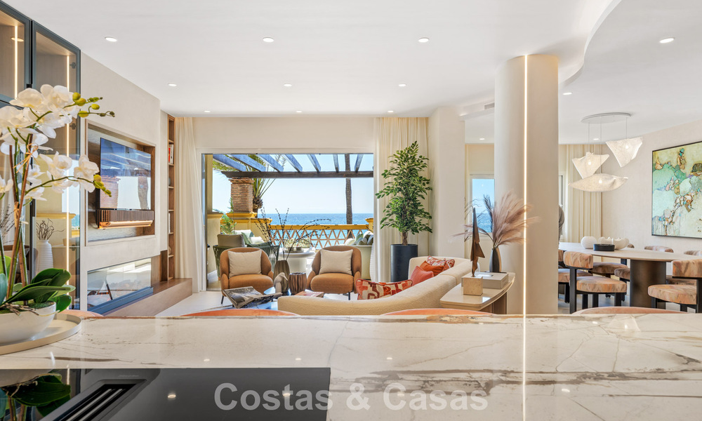 Lujoso apartamento de 3 dormitorios con vistas frontales al mar en venta al este de Marbella centro 781000