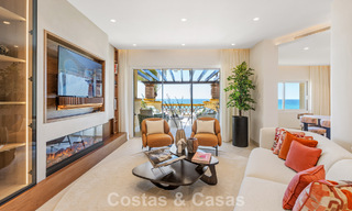 Lujoso apartamento de 3 dormitorios con vistas frontales al mar en venta al este de Marbella centro 781007 