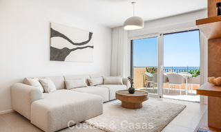 Apartamento de playa listo para entrar a vivir con impresionantes vistas al mar en venta en la zona oeste de Estepona 781080 