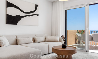 Apartamento de playa listo para entrar a vivir con impresionantes vistas al mar en venta en la zona oeste de Estepona 781084 
