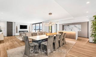 Amplio apartamento reformado de 5 dormitorios en venta en Puerto Banús, Marbella 781217 