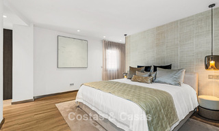 Amplio apartamento reformado de 5 dormitorios en venta en Puerto Banús, Marbella 781222 