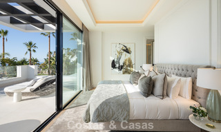 Exclusiva villa de lujo con arquitectura andaluza moderna en venta con vistas panorámicas al mar en Marbella - Benahavís 781188 