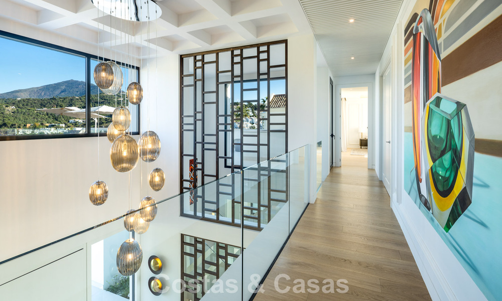 Exclusiva villa de lujo con arquitectura andaluza moderna en venta con vistas panorámicas al mar en Marbella - Benahavís 781194
