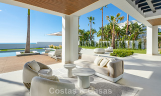 Exclusiva villa de lujo con arquitectura andaluza moderna en venta con vistas panorámicas al mar en Marbella - Benahavís 781197 