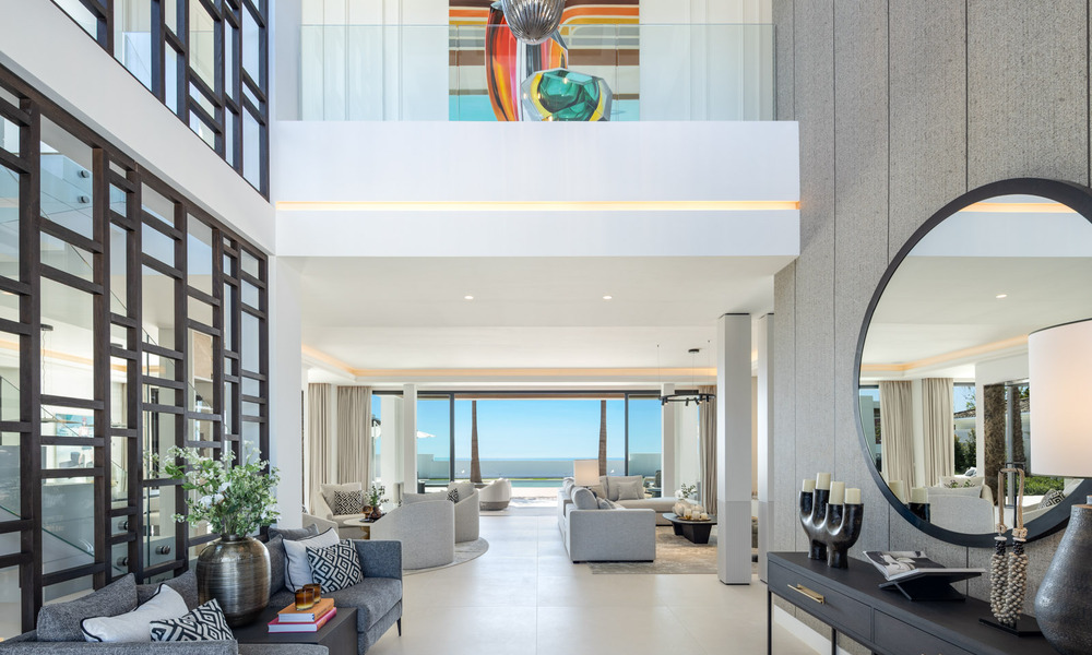 Exclusiva villa de lujo con arquitectura andaluza moderna en venta con vistas panorámicas al mar en Marbella - Benahavís 781209