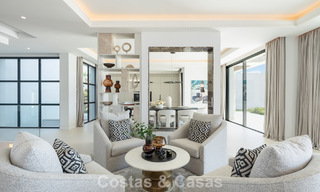 Exclusiva villa de lujo con arquitectura andaluza moderna en venta con vistas panorámicas al mar en Marbella - Benahavís 781211 