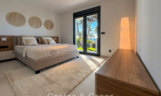Villa de lujo de una sola planta con vistas al mar en venta cerca de la playa y el campo de golf en Mijas Costa, Costa del Sol 781227 