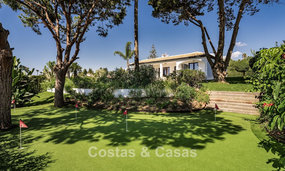 Villa de lujo de una sola planta con vistas al mar en venta cerca de la playa y el campo de golf en Mijas Costa, Costa del Sol 781234