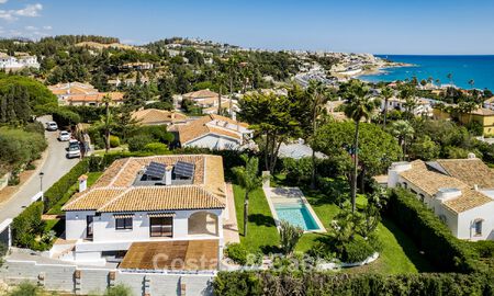 Villa de lujo de una sola planta con vistas al mar en venta cerca de la playa y el campo de golf en Mijas Costa, Costa del Sol 781241