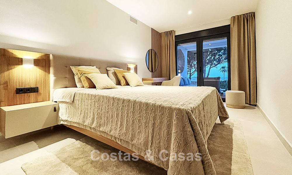 Villa de lujo de una sola planta con vistas al mar en venta cerca de la playa y el campo de golf en Mijas Costa, Costa del Sol 781243