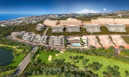 Apartamentos nuevos con vistas al mar en venta a un paso del campo de golf en La Cala de Mijas, Costa del Sol 781163