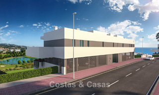 Apartamentos nuevos con vistas al mar en venta a un paso del campo de golf en La Cala de Mijas, Costa del Sol 781165 