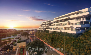 Apartamentos nuevos con vistas al mar en venta a un paso del campo de golf en La Cala de Mijas, Costa del Sol 781166 